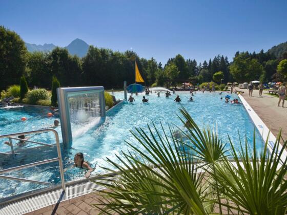 Planschen, schwimmen, toben, tauchen und die Sonne genießen