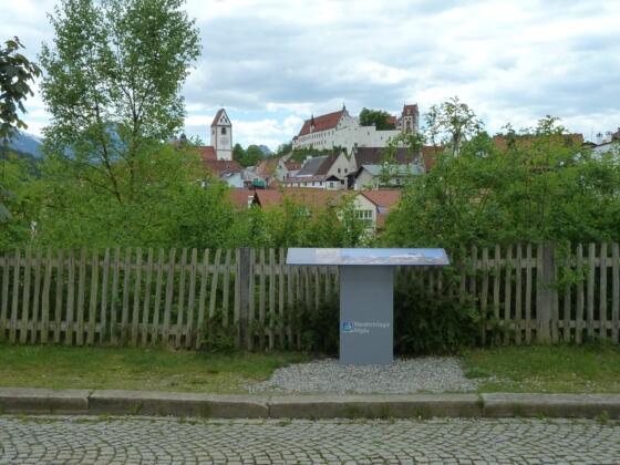 Panoramatafel am Trilogie-Rundgang Füssen