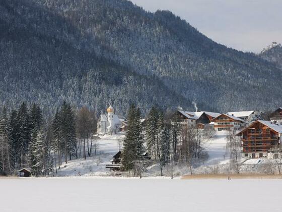 Ortsansicht Weißensee im Winter