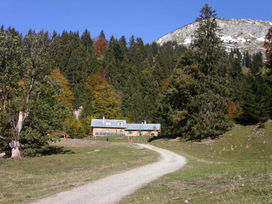 Die Schwarzenberghütte.
