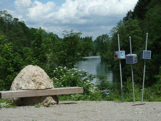 Trilogieplatz in Fischen