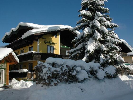 Winter Ansicht Hotel Gutjahr