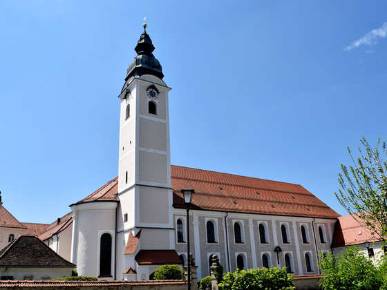 Ehemaliges Benediktinerkloster Attel