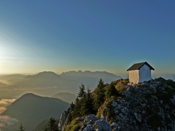 Brünnstein mit Kapelle