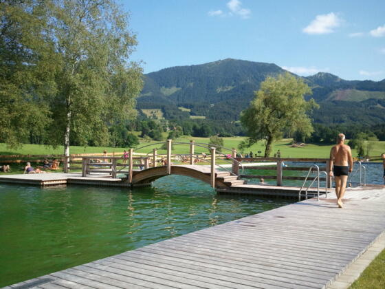 Am Samerberger Naturschwimmbad