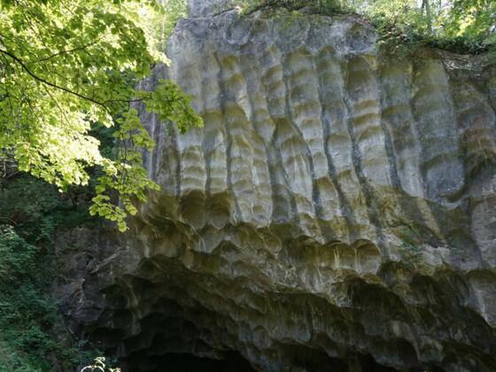 Mühlsteinbruch Altenbeuern Schiffleutwanderweg Station 11