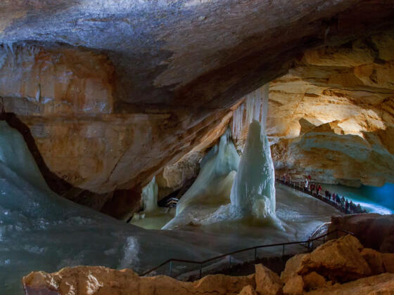 Dachstein Rieseneishöhle in Obertraun