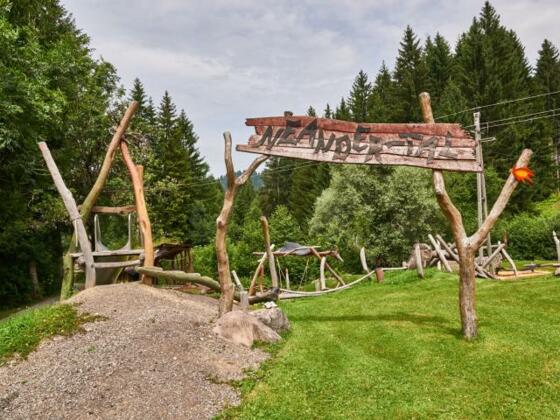 Abenteuerspielplatz \&quot;Neander-Tal\&quot; in Jungholz