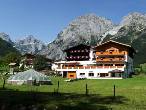 Alpengasthof Lämmerhof im Sommer