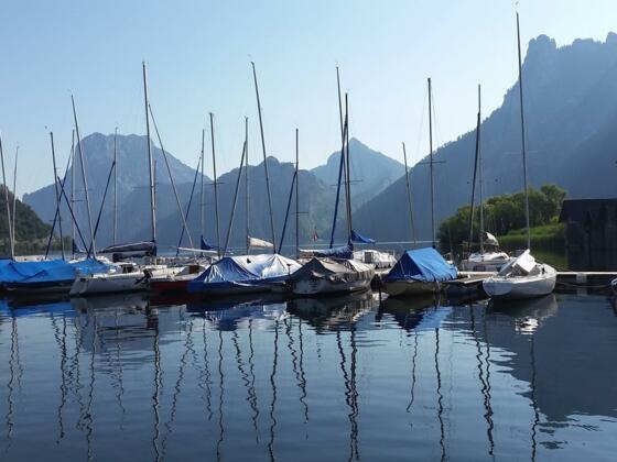 Segelclub Ebensee mit Blick auf das Segelrevier