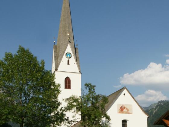 sonntag, Katholische Pfarrkirche Heiliger Oswald und Heiliger Dominikus