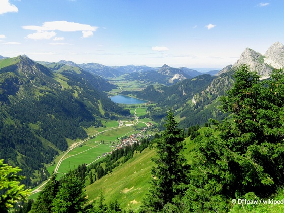 Sicht vom Hahnenkamm (Reutte) ins Tannheimer Tal