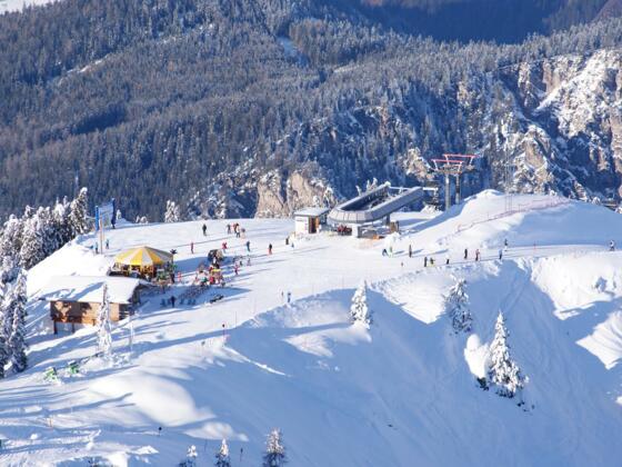 Die Almbar an der Bergstation der Gasselhöhe 6er-Sesselbahn