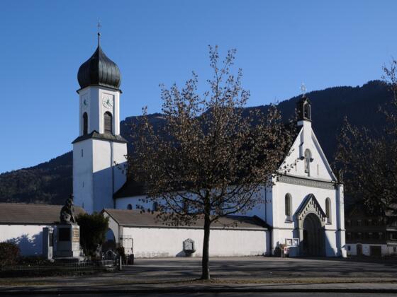 Andelsbuch, Katholische Pfarrkirche Heilige Petrus und Heiliger Paulus 3