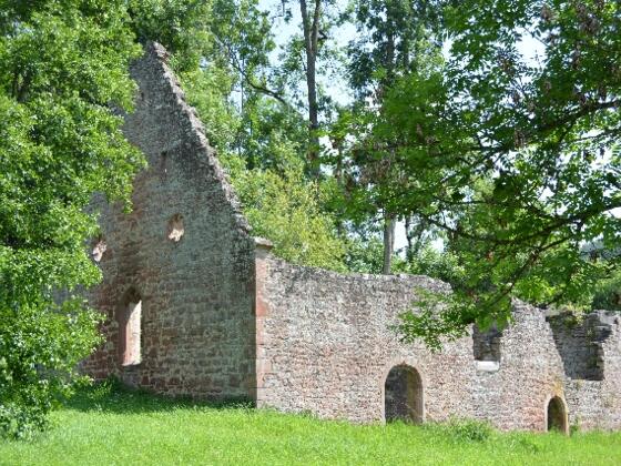 Ruine der Markuskapelle im Haseltal