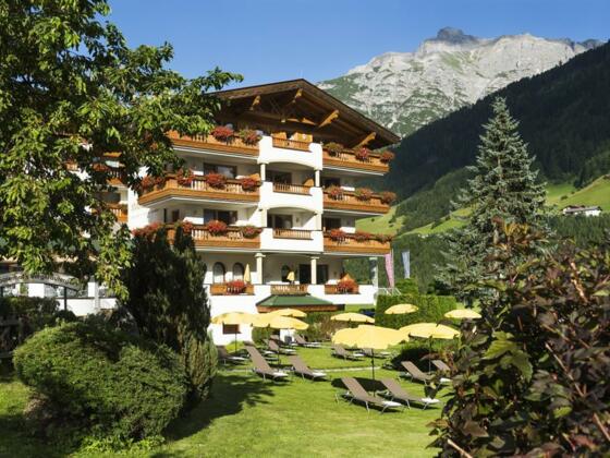 CHRIS_HASIBEDER_DSC8297_b