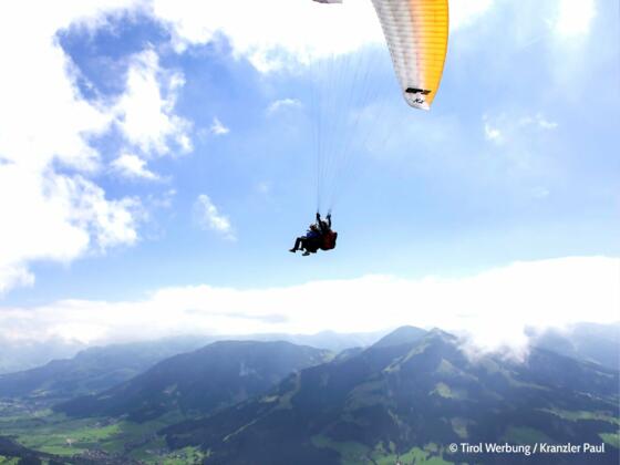 Gleitschirmflug an der Großglockner Region in Osttirol