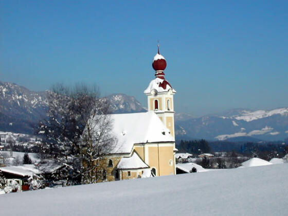 Pfarrkirche Going &quot;zum Hl. Kreuz&quot; im Winter