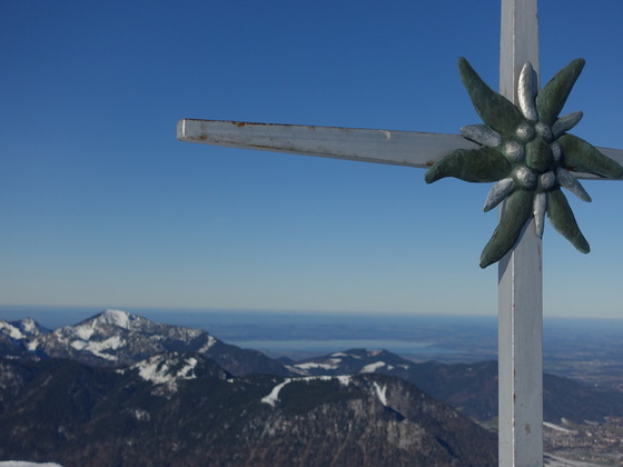 Gipfel  -  Chiemsee im Hintergrund