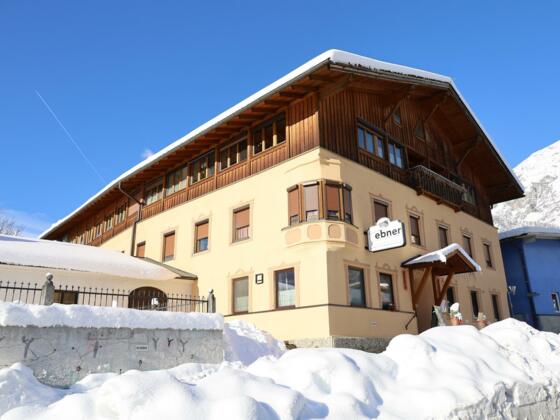 Gasthof Ebner, Außenansicht W