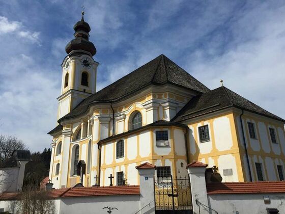 Pfarrkirche Hl. Kreuz in Berbling