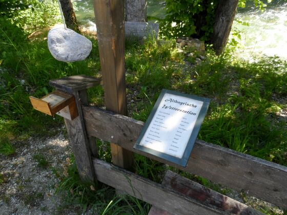 Altbayrische Wetterstation und Kneippanlage