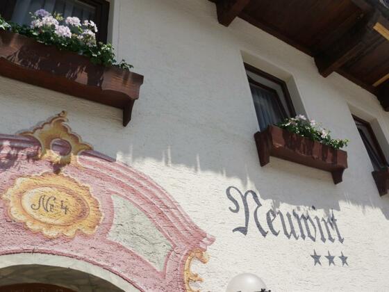 Gasthof Neuwirt, Schrift