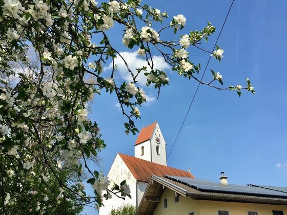 Kirche Heilig Kreuz in Aham