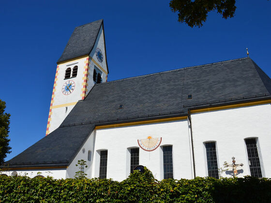 Pfarrkirche Mariä Himmelfahrt Vagen