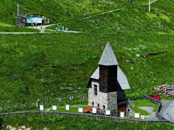 Bergsteigerkapelle Sommer mit Bilder