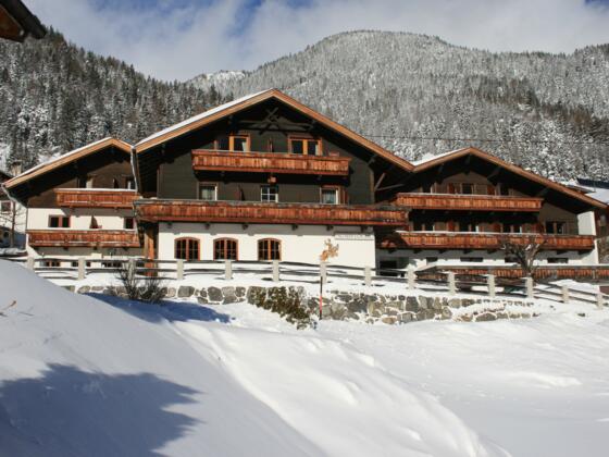 Alpengasthof Hotel Hohe Burg im Winter