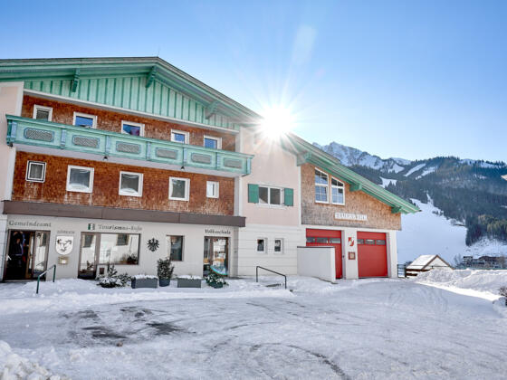 Gemeindehaus und Tourismusinformation Zöblen