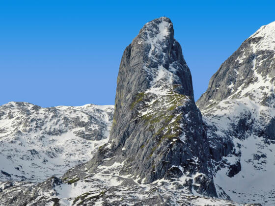 Torwächter des Hochkönigs: die Torsäule (Ostseite) vom Höllental in Bischofshofen aus gesehen