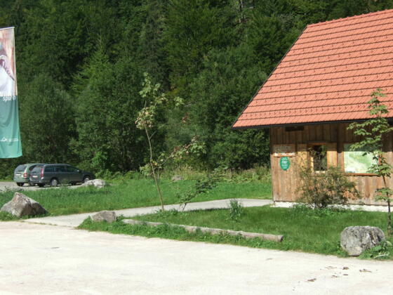 Parkplatz Scheiblingau mit Infohütte