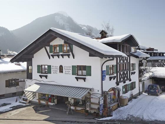 Haus Brutscher im Winter