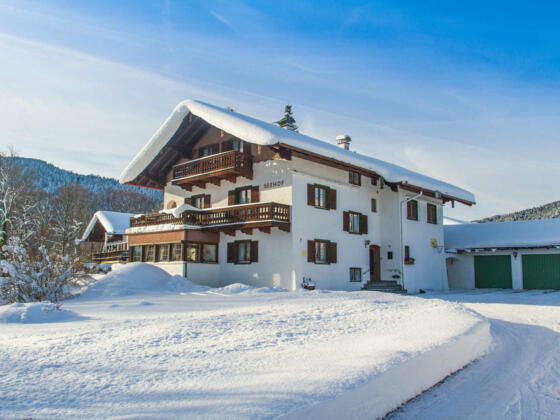 Seehof Außenansicht im Winter