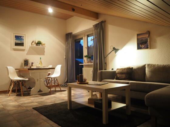 gemütlicher Wohn- Essbereich