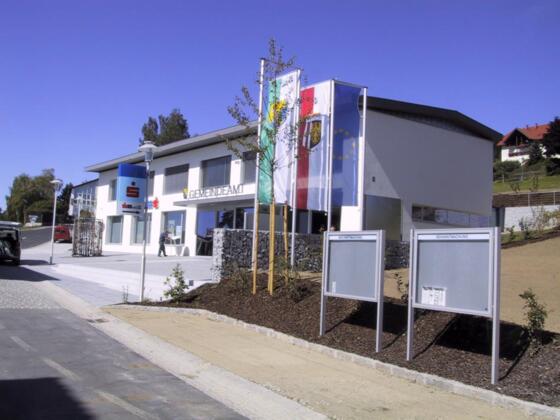 Gemeindeamt-Tourismusverband u. Sparkasse