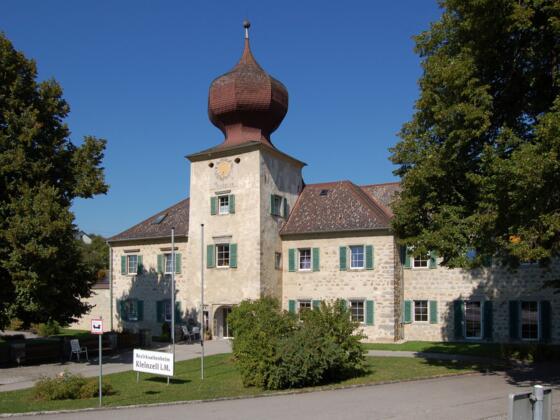 Schloss_Gneisenau_2013_06