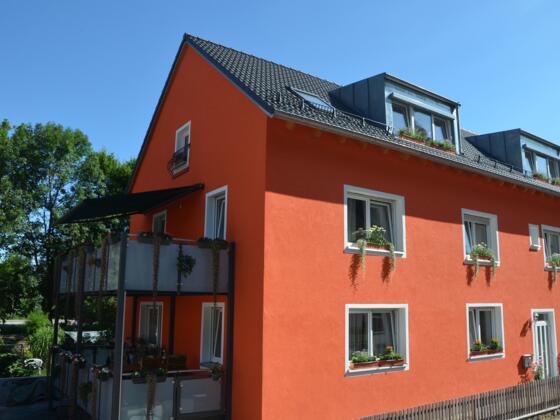 Willkommen im &quot;Orangen Haus&quot;