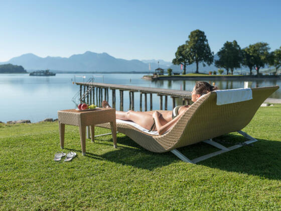 Blick auf die Berge vom Prienavera Strandbad
