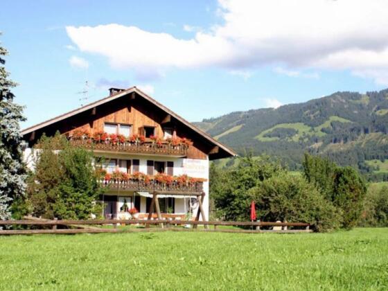 Landhaus Andrea im Sommer