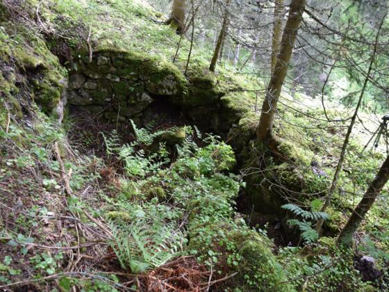 Fundamentreste der ersten Häuser von Kaisers