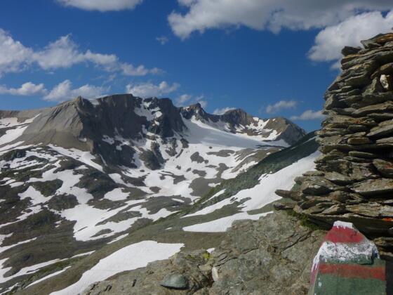 Blick von der Dürrenfeldscharte zum Großen Muntanitz