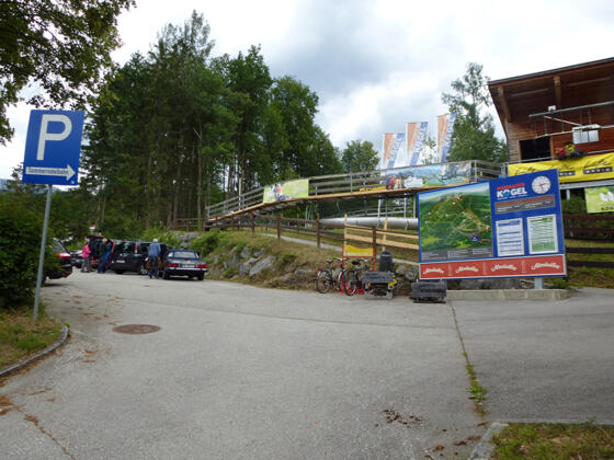 Parkplatz bei Talstation Sessellift und Abenteuerberg Wurbauerkogel