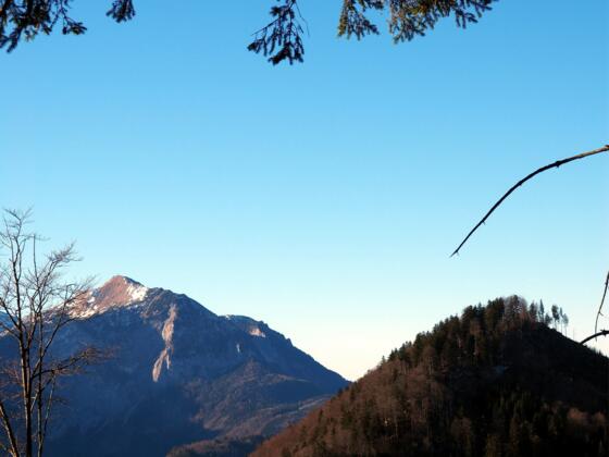 Hochstein 1072m mit Blick zum Brunnkogel links