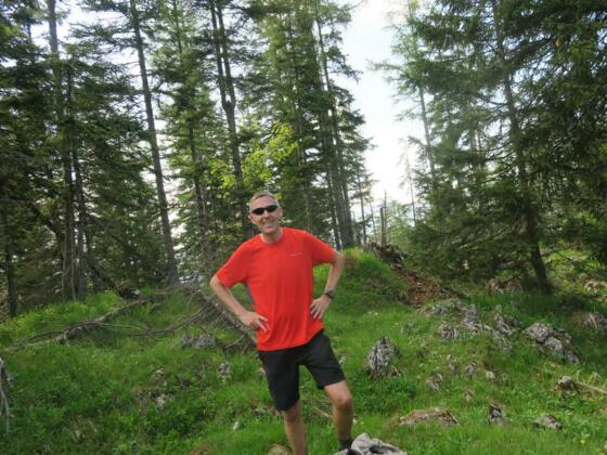 Ich entschied mich nach dem GPS zu gehen und stand am eingezeichneten Kniekogel-Gipfel. So wirklich ausgezahlt hat sich der aber nicht, aber ich hatte einen oö. 1000er mehr in der Tasche