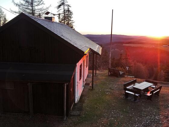 Bergwachthütte der Bergwacht Schwarzenbach am Wald auf dem Döbraberg