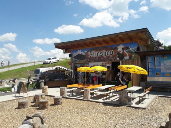 Vorplatz Almshop am Wiedersbergerhorn