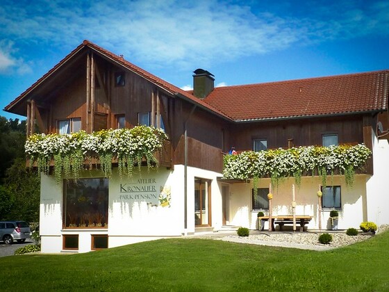 Atelier &amp; Park-Pension Kronauer Hausansicht